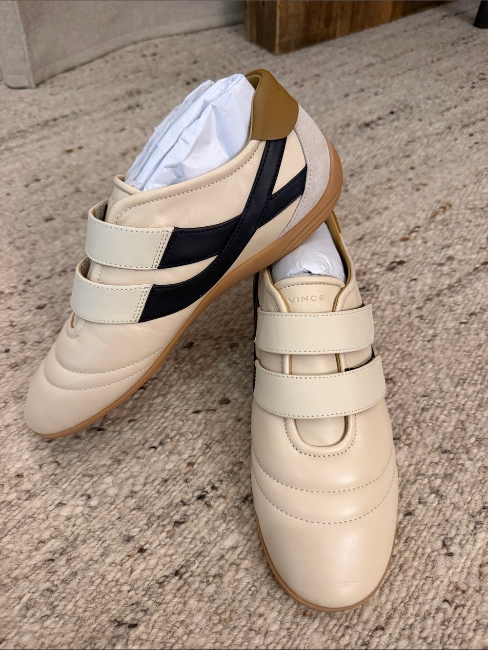 NWOB Vince Sonic Trainer-size 9 Flax/Black